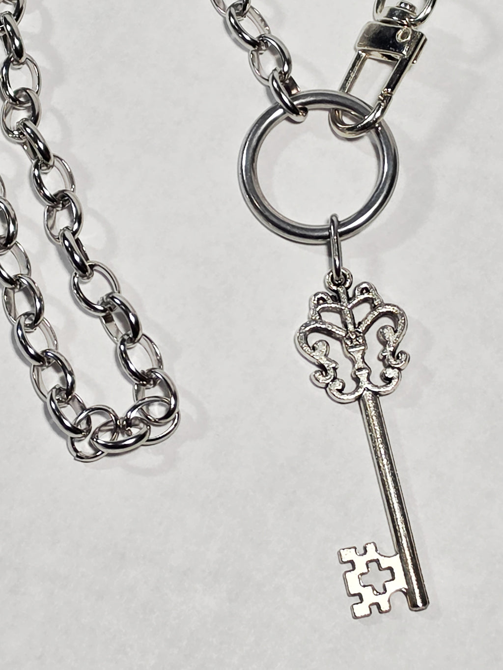 Stainless Steel Chain 18" with O-Ring Collar with Clip And Key Pendant